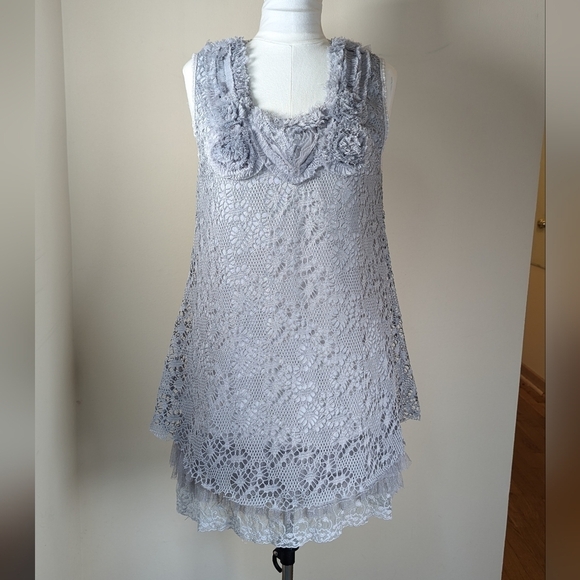Romantic Gray Lace Tunic Dress – Boho Chic Layered Roses 🌙🌸 Size L - Picture 1 of 7